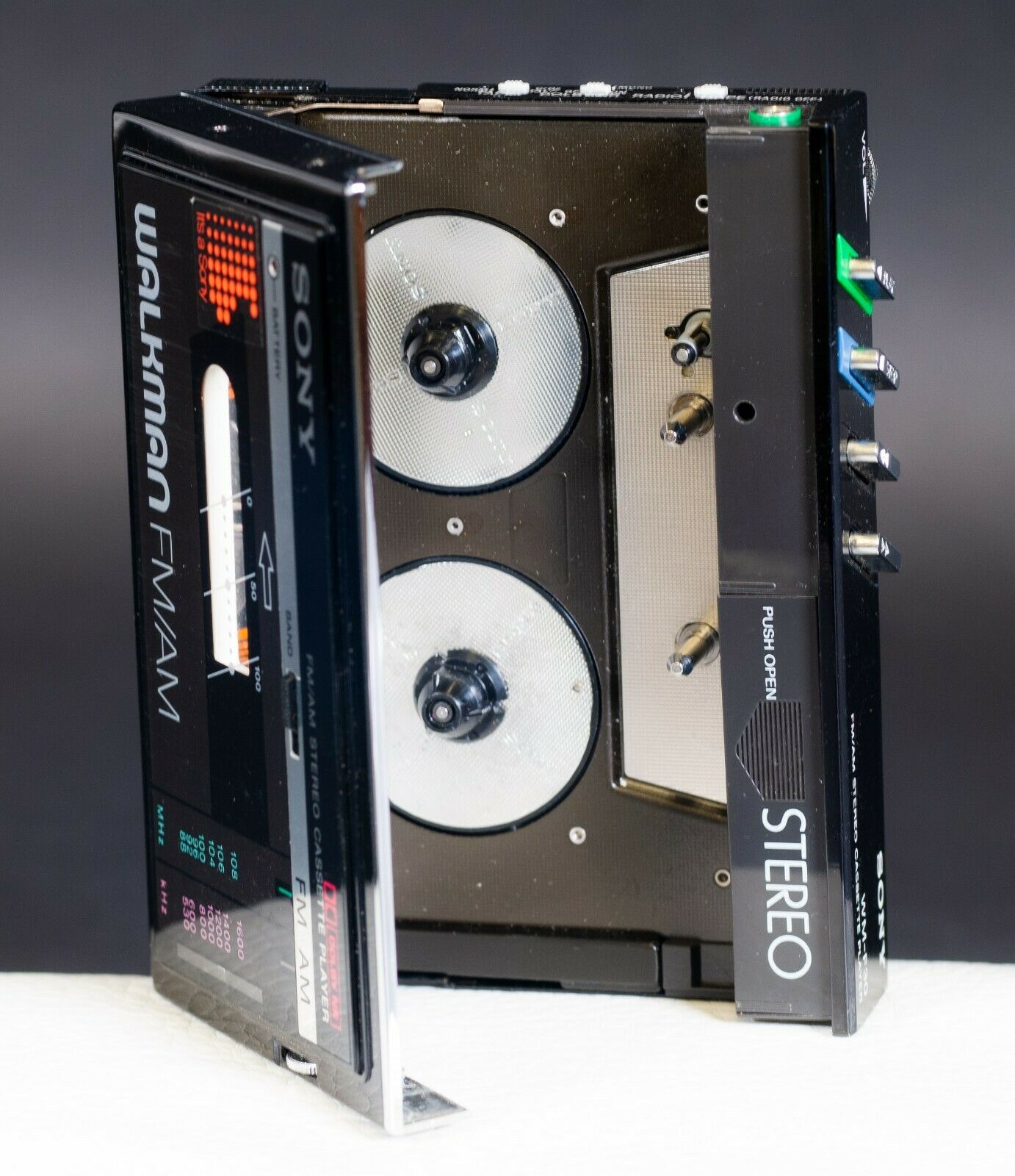 SONY WALKMAN WM-F30 カセットテープ再生-